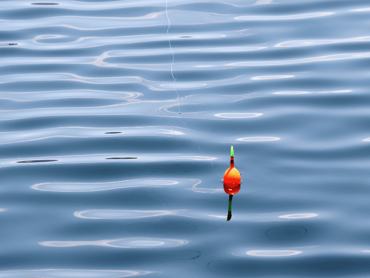 Flotteur rouge en mer