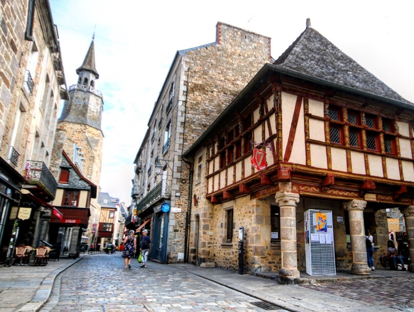 dinan rue